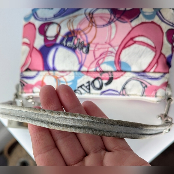 Coach Poppy Mini Bag, Wristlet - Picture 6 of 8